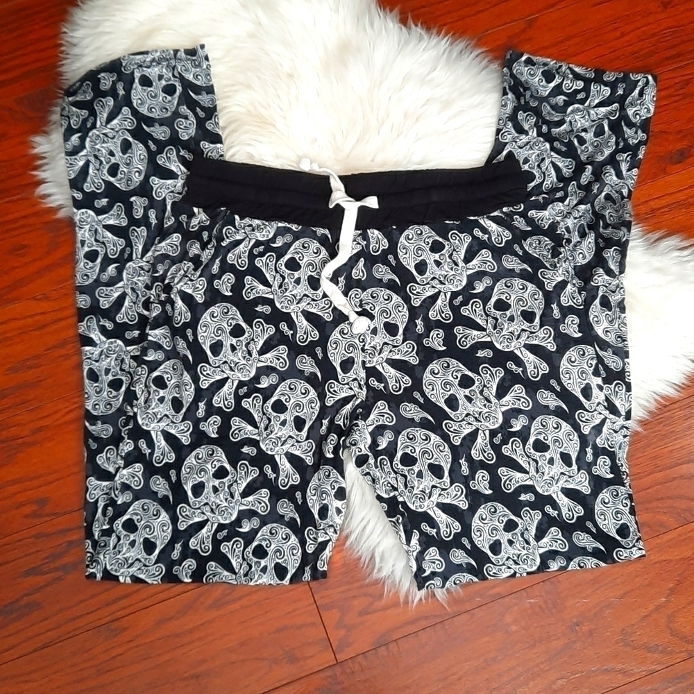 Skullistic Pajama Pants - Picture 2 of 5